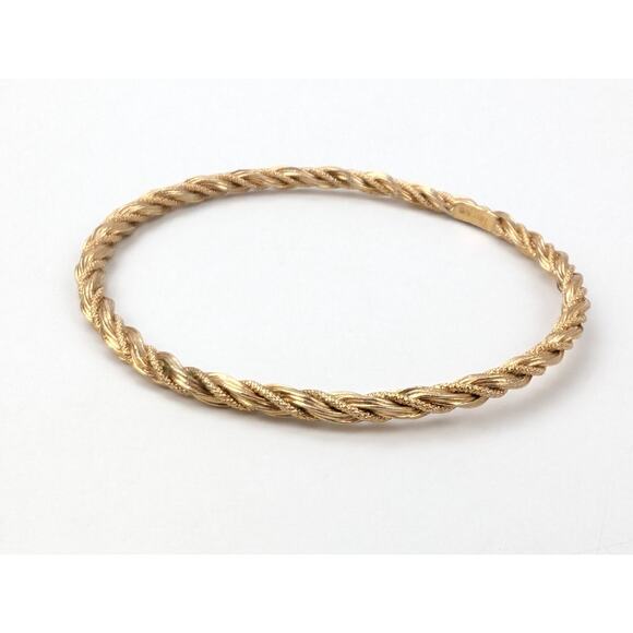 Vintage Trifari Twisted Braided Gold Tone Bangle Bracelet 1/8" Wide - Picture 1 of 4